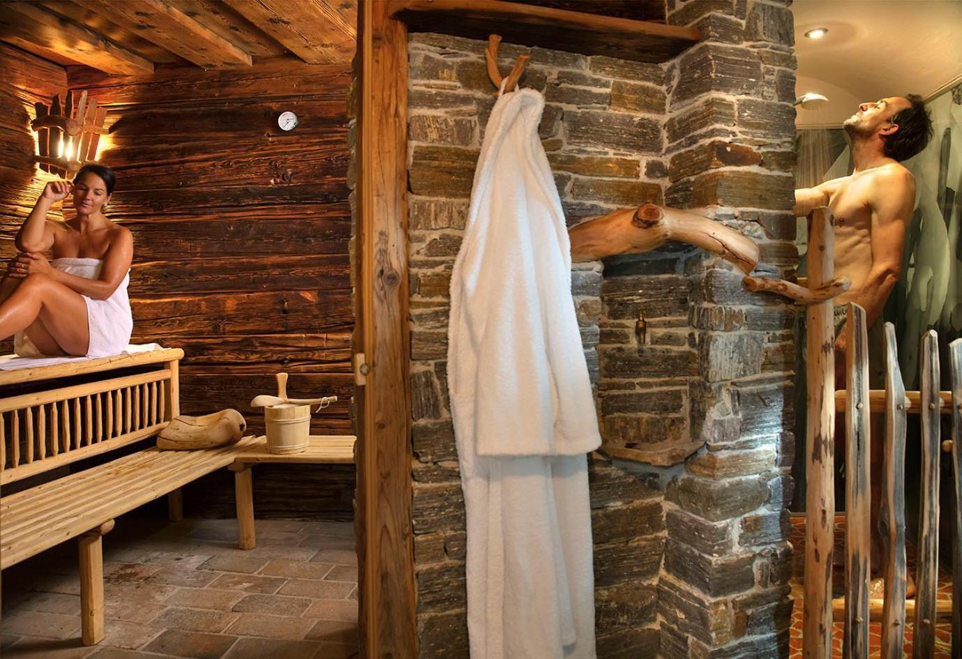 Hotel Herrschaftstaverne Haus im Ennstal Luaran gambar
